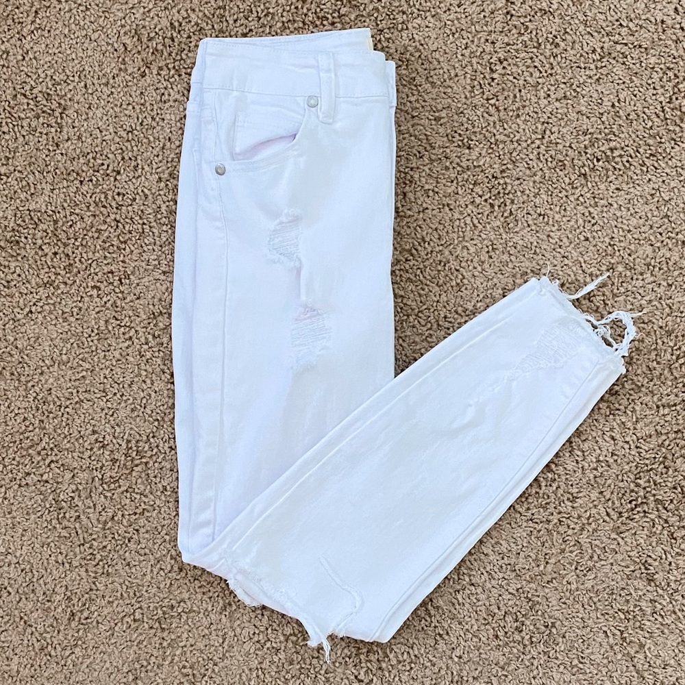 Cotton On Ripped Jeans - Picture 3 of 3